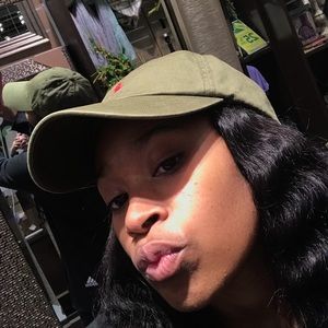 Meet your Posher, Kay